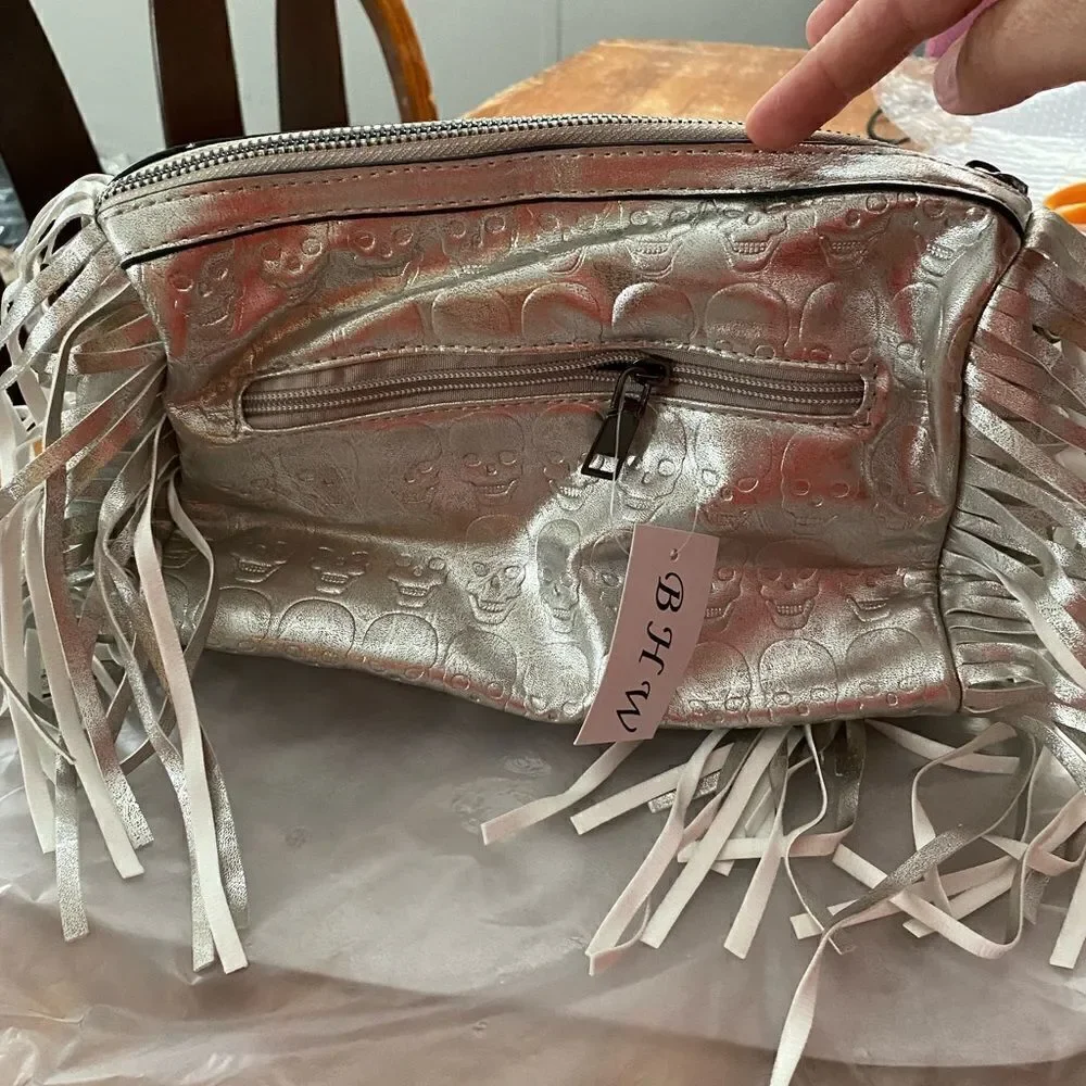 Fringed Skull Handbag   - Picture 4 of 6